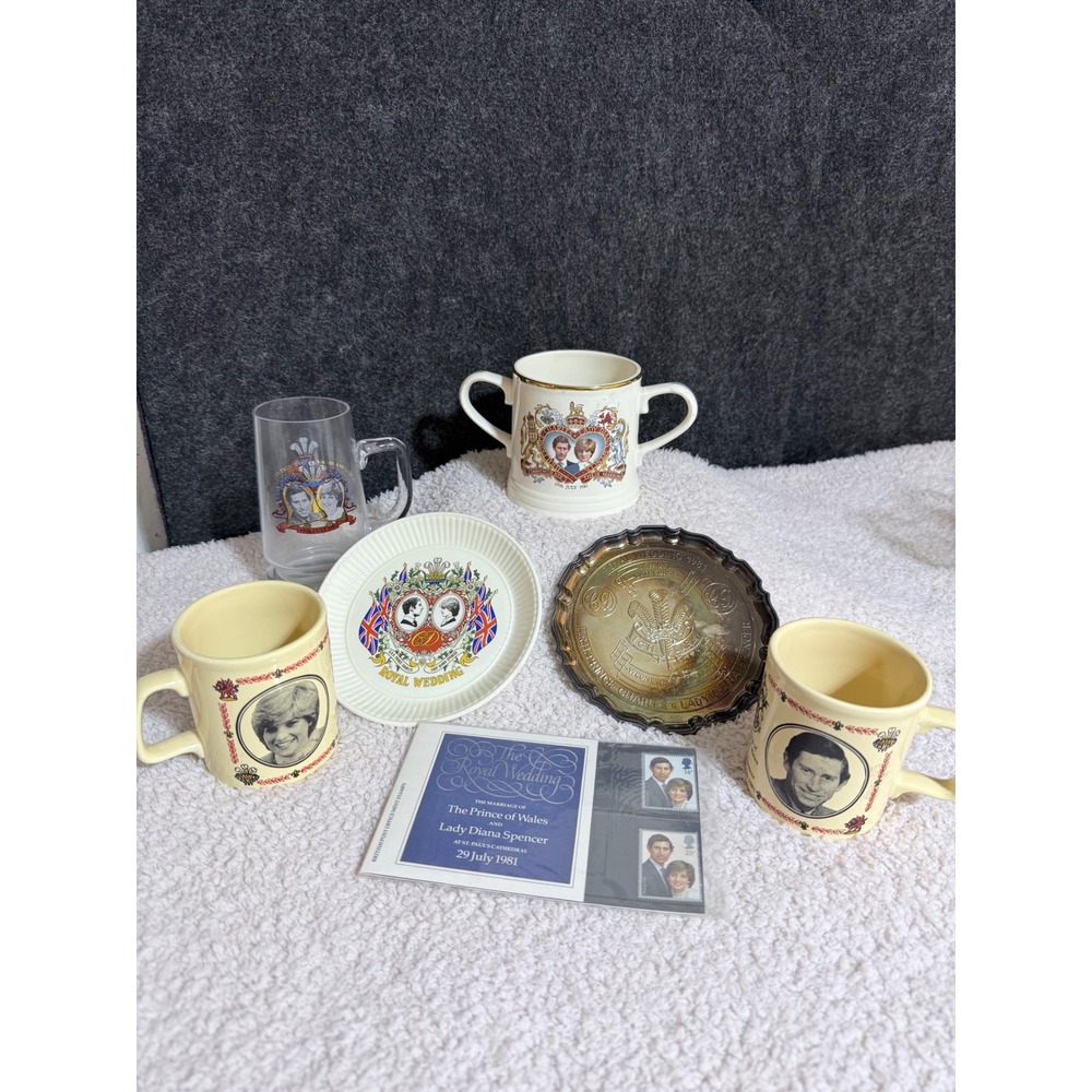 Vintage 1981 Royal Wedding Prince Charles Lady Diana Memorabilia Set Wedgwood